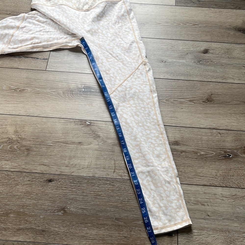 Fabletics Trinity Motion 365 High Rise Leggings Patterned - Picture 10 of 11